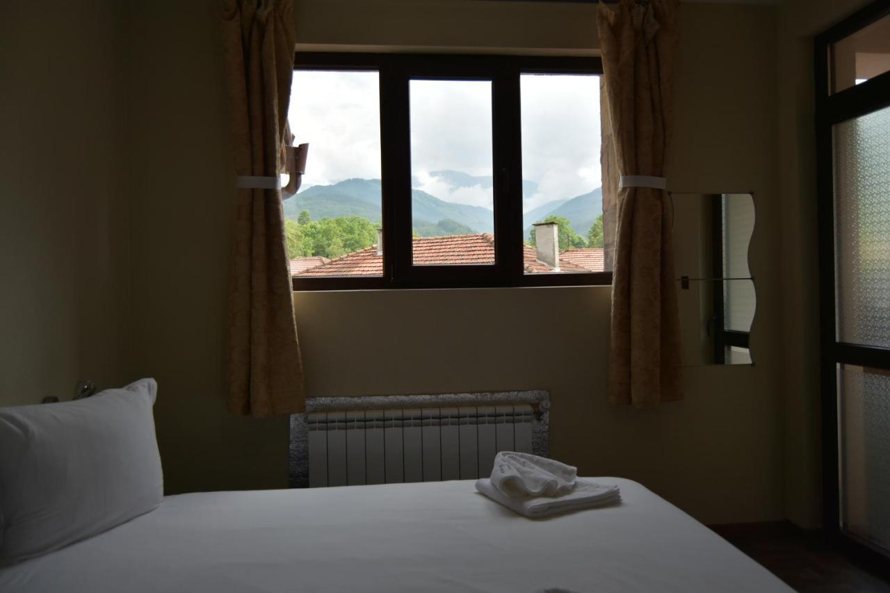 Family Hotel Balkana อาพริลซี ภายนอก รูปภาพ