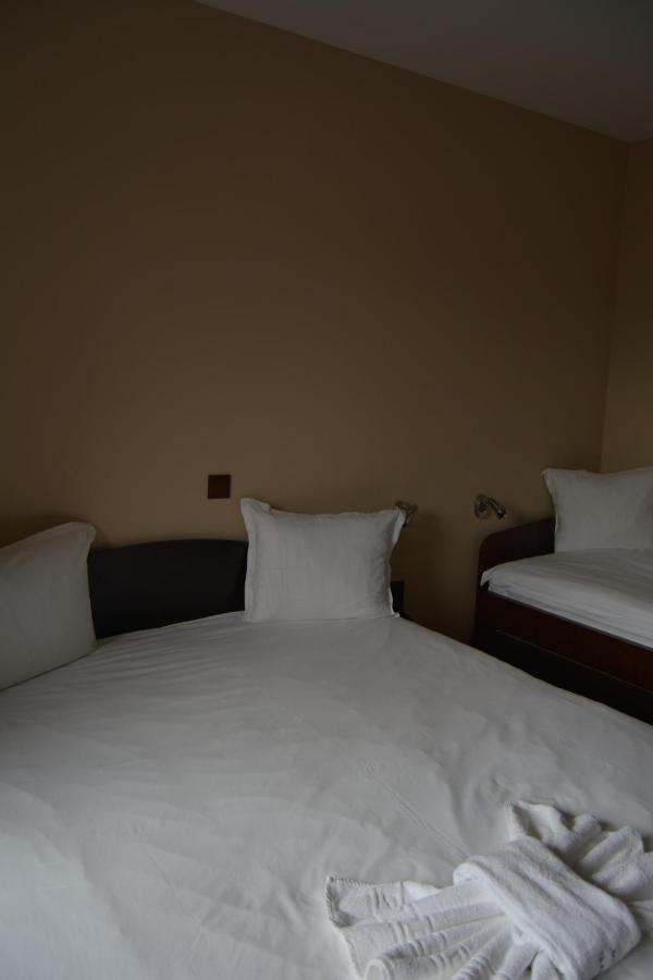 Family Hotel Balkana อาพริลซี ภายนอก รูปภาพ